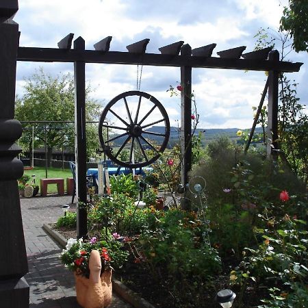 Ferienwohnung Fuelbier Oberzissen Екстериор снимка