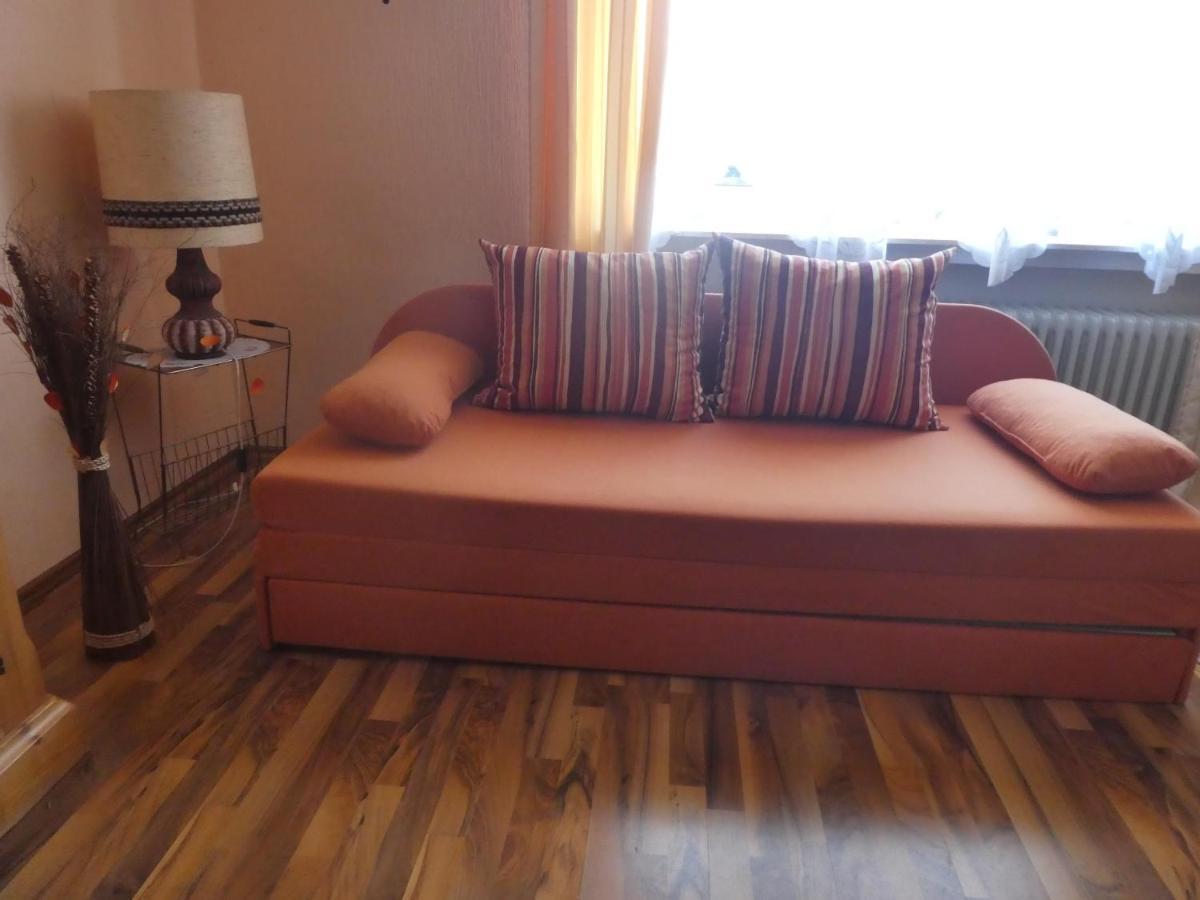 Ferienwohnung Fuelbier Oberzissen Екстериор снимка